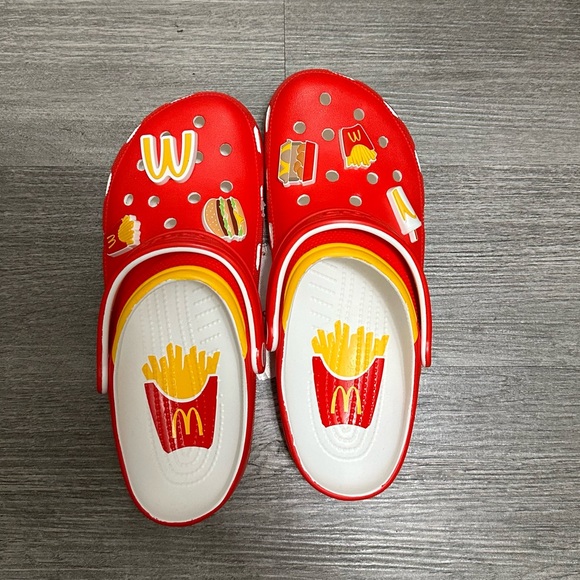 Crocs McDonald’s Classic Clog - men’s size 10 - new with tags - Picture 3 of 8